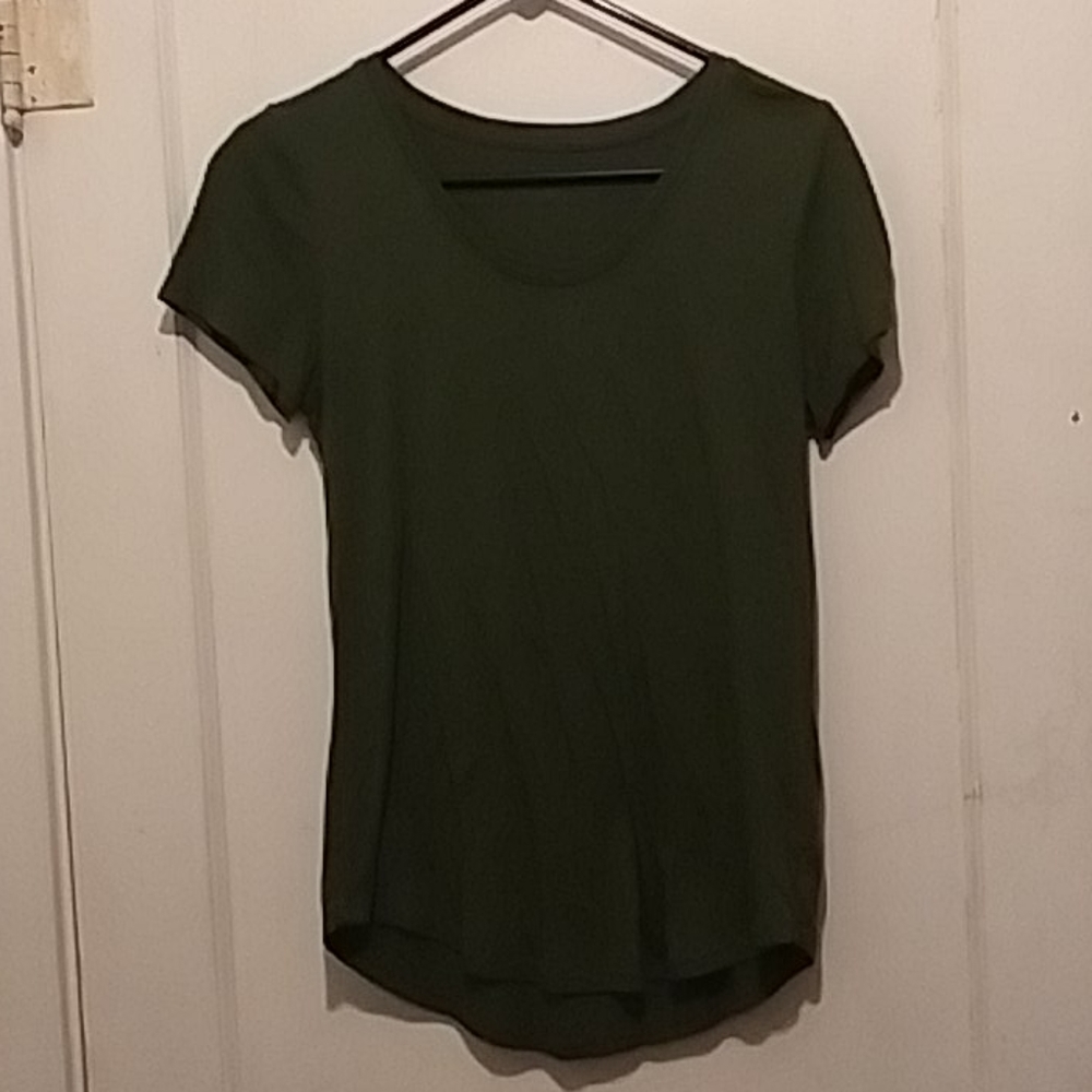 Small army green short sleeve top